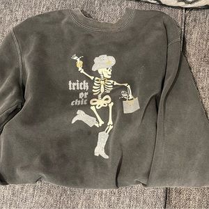 Living Fully Mallory Ervin Halloween Sweatshirt M